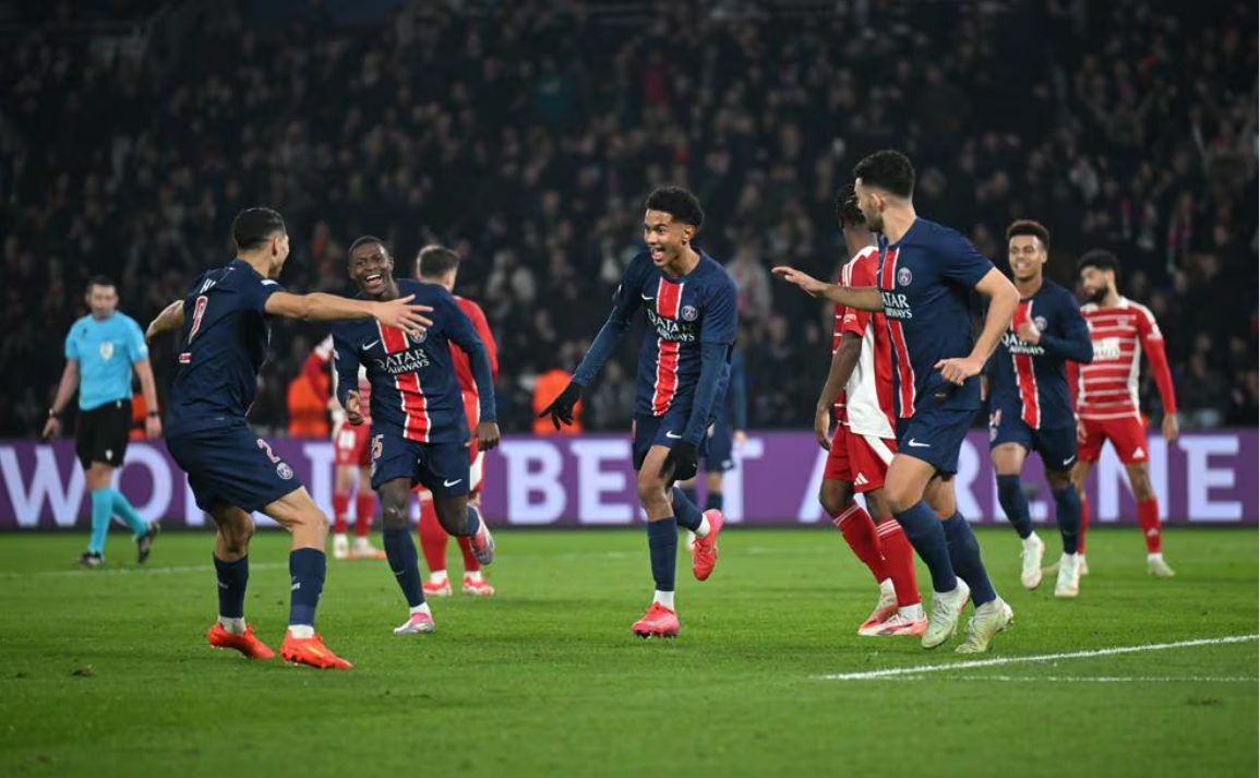 巴黎主场击败波尔图，晋级欧冠强