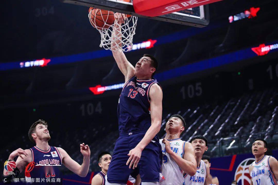 开云体育APP下载-助攻得手，内线高效得分，主队扩大领先的简单介绍