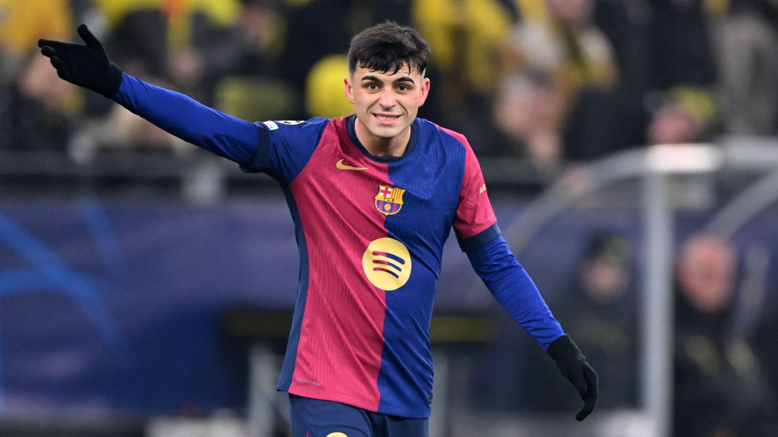 开云APP-转会市场活跃度大增，球员未来蒙上神秘面纱的简单介绍