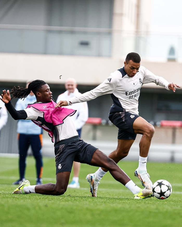 皇马球员在社交媒体上晒出健身照 皇马球员在社交媒体上晒出健身照