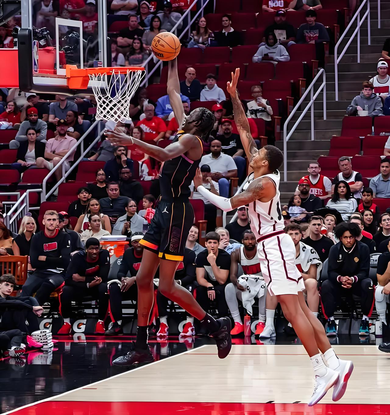 开云APP-篮网双核合砍分，狂胜独行侠，士气高昂