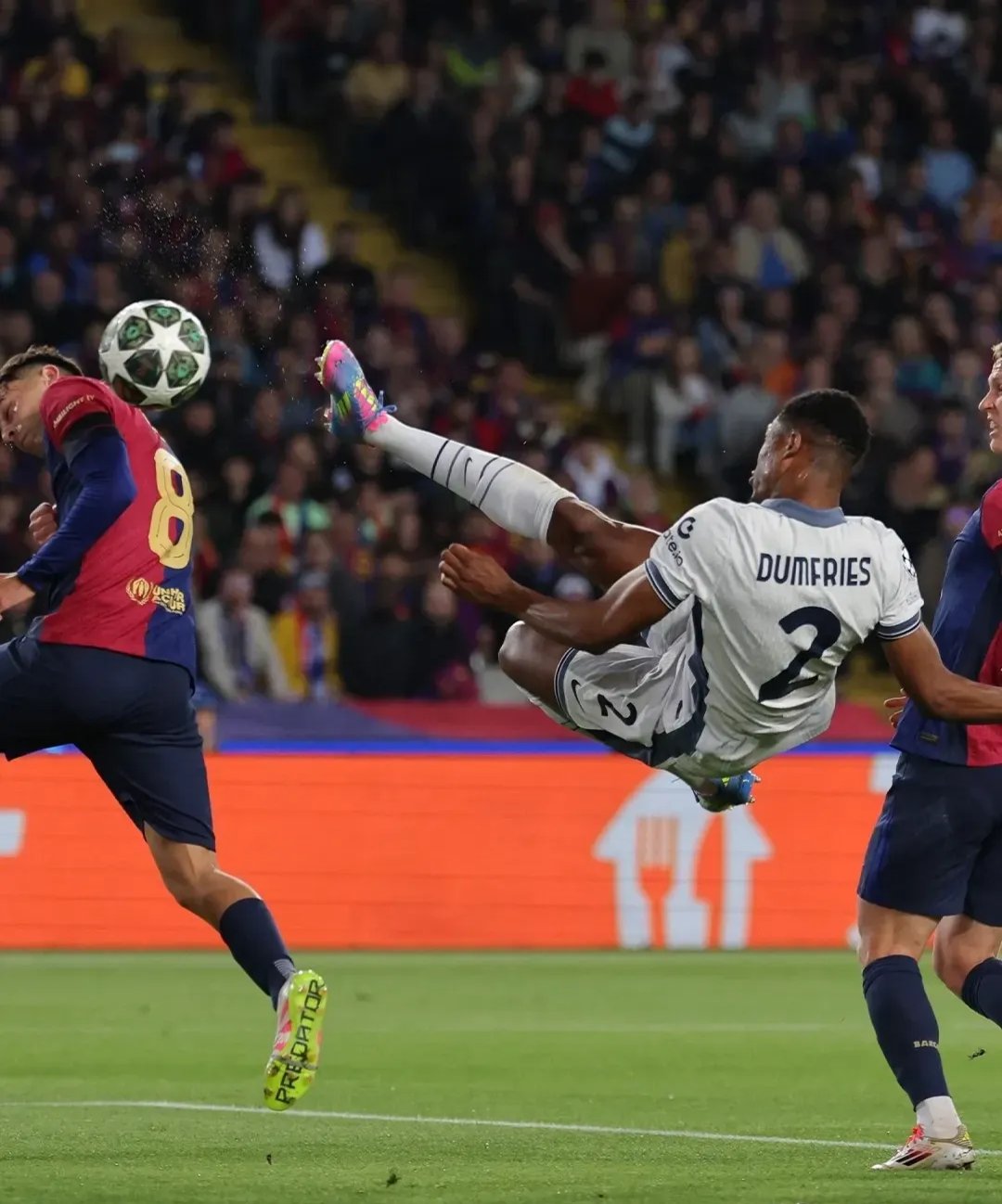 开云体育平台APP-AC米兰队在欧国联比赛中遭遇重大困难