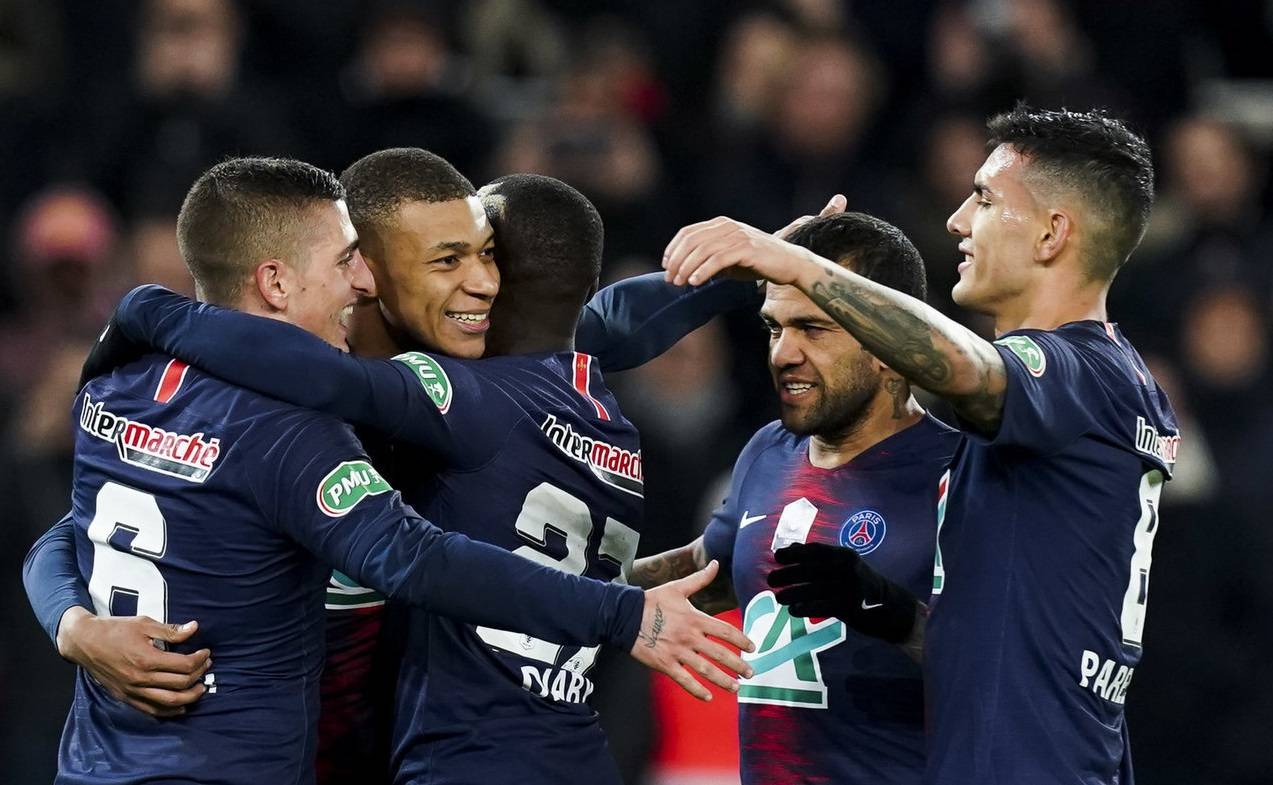 里昂力克巴黎，姆巴佩刷新纪录