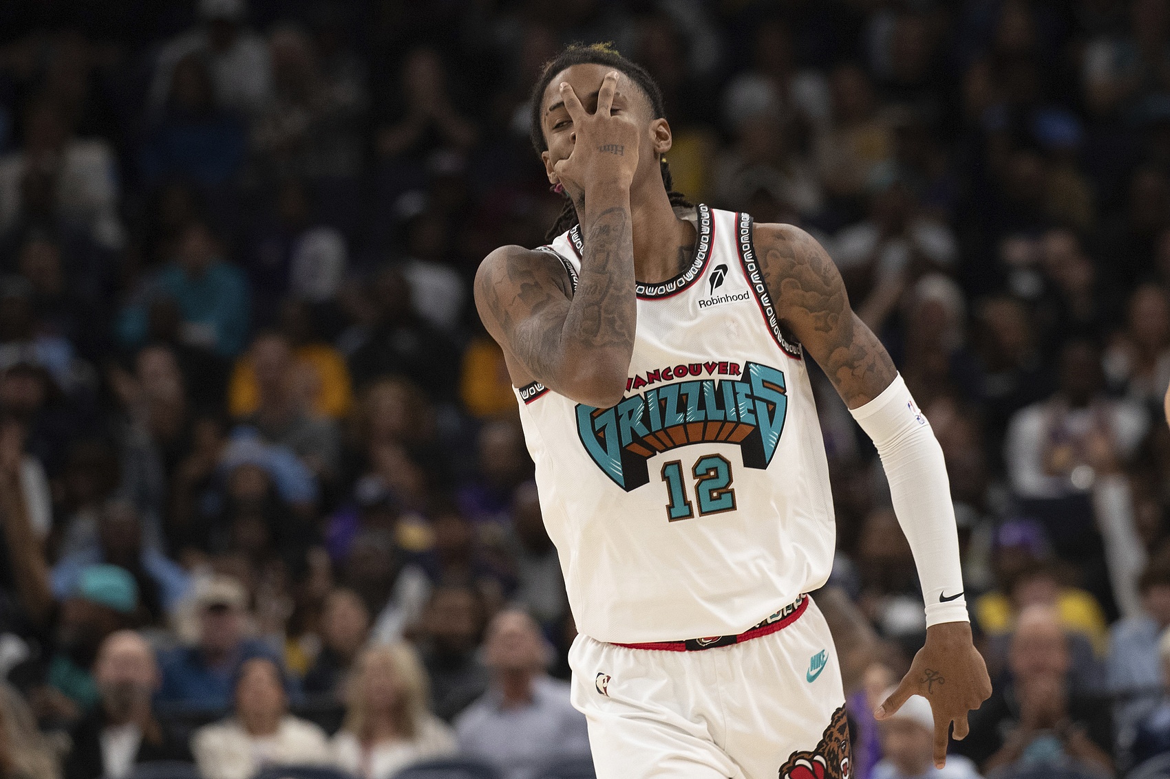 开云-步行者横扫76人,莫兰特状态火热