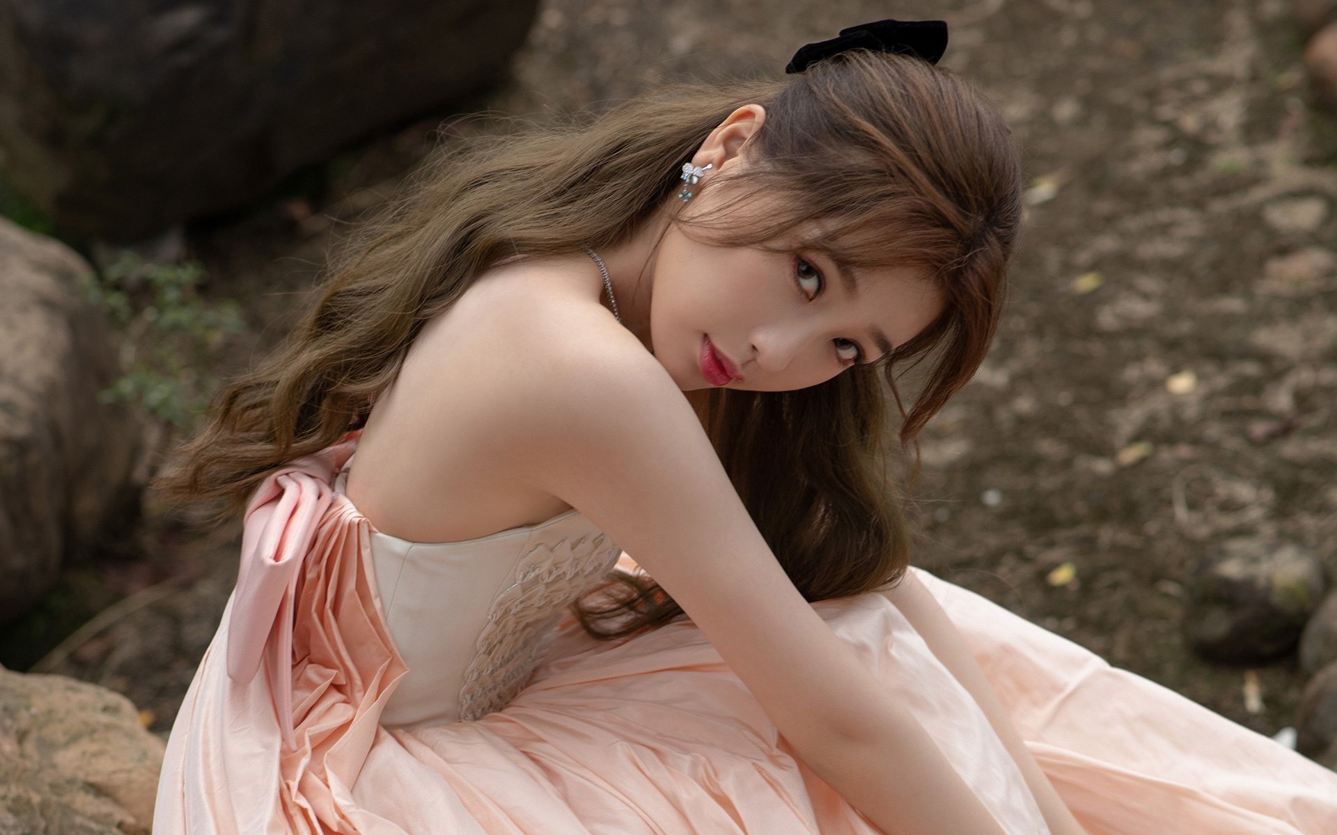 开云体育app-节奏掌控者,喀麦隆冰岛对决中莱奥的大场面先生本色