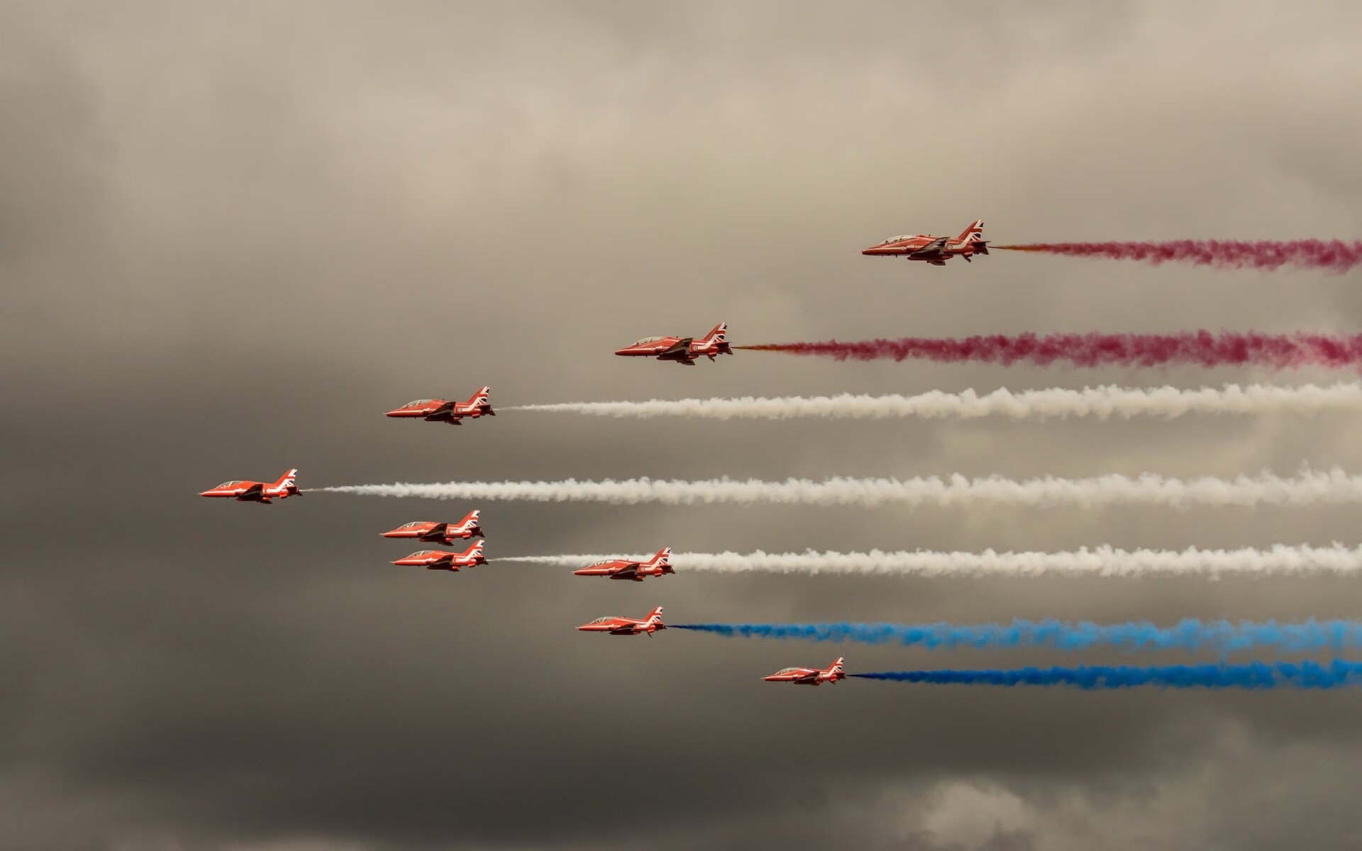 从足球政治到赛车革命，厄德高如何在F1揭幕战中统一两个分裂的世界