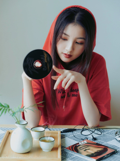 铁卫双响引爆绝杀风暴！金玟哉关键节点连斩 红黑军团末节闪电三连击带走曼联