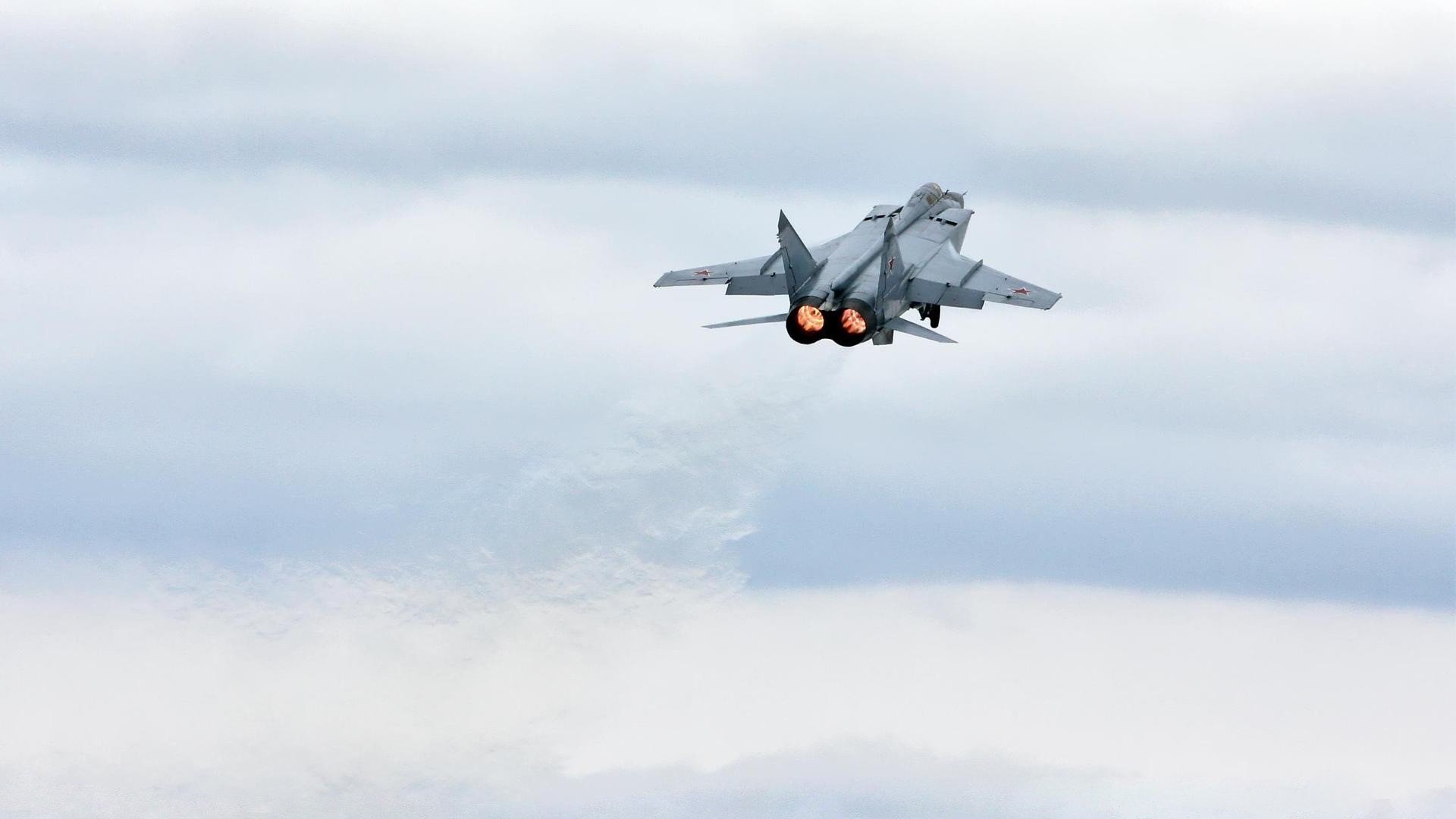 开云体育平台APP-切特·霍姆格伦关键一击定乾坤,掘金提前终结森林狼悬念