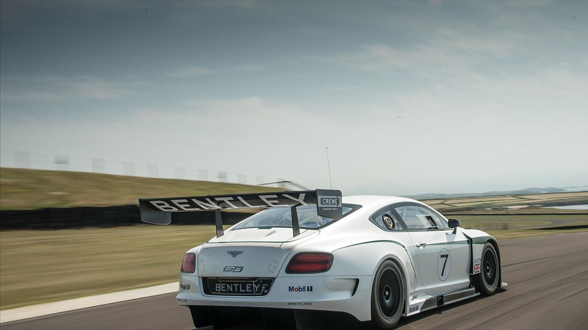 雄鹿队的上海假期，一场时空错位的总决赛，为何说我们都被带走了？